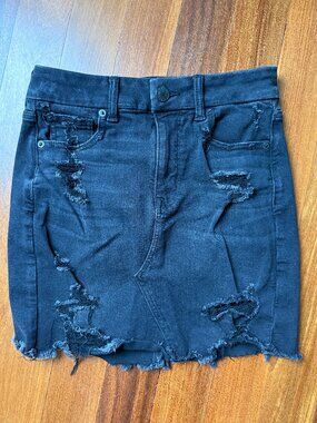American Eagle Sz 4 Black Distressed Denim Skirt